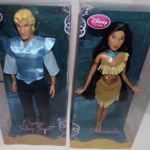 FROM THE DISNEY STORE POCAHONTAS & CAPTAIN JOHN SMITH 12 INCH DOLLS REALLY SWEET